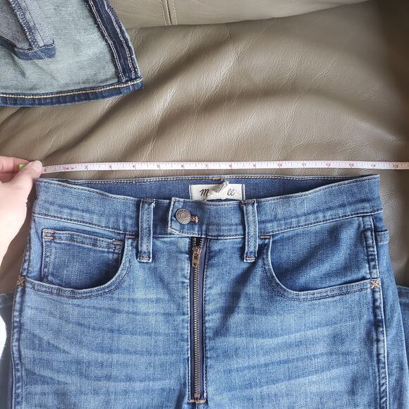 Madewell 10" High-Rise Roadtripper Jeans in Ridgefield Wash: Zip-Front Edition - Picture 11 of 16